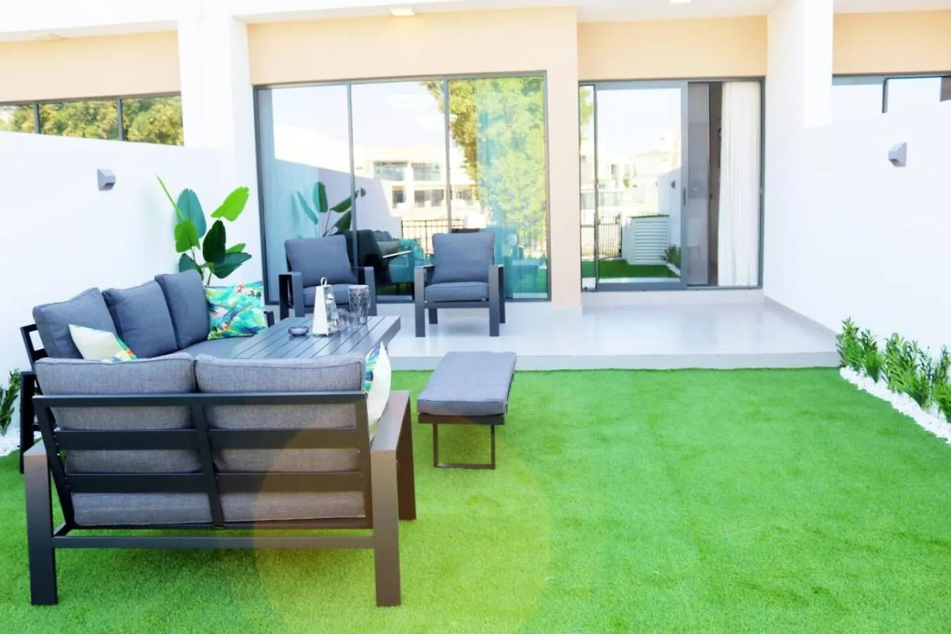 3Br Villa With Private Garden In Calero Damac Hills By Vibel Dubai 0*,