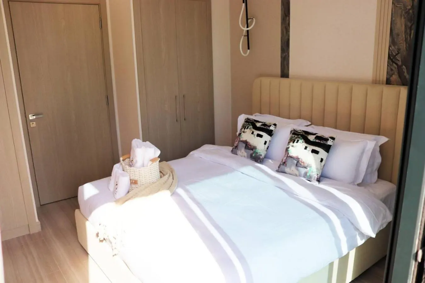 3Br Villa With Private Garden In Calero Damac Hills By Vibel Dubai United Arab Emirates