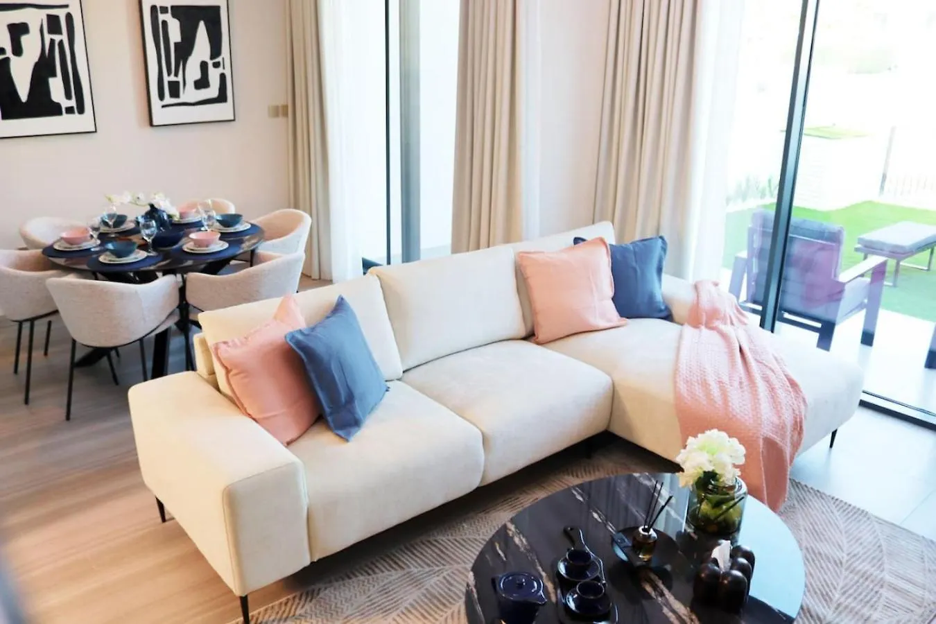 3Br Villa With Private Garden In Calero Damac Hills By Vibel Dubai United Arab Emirates