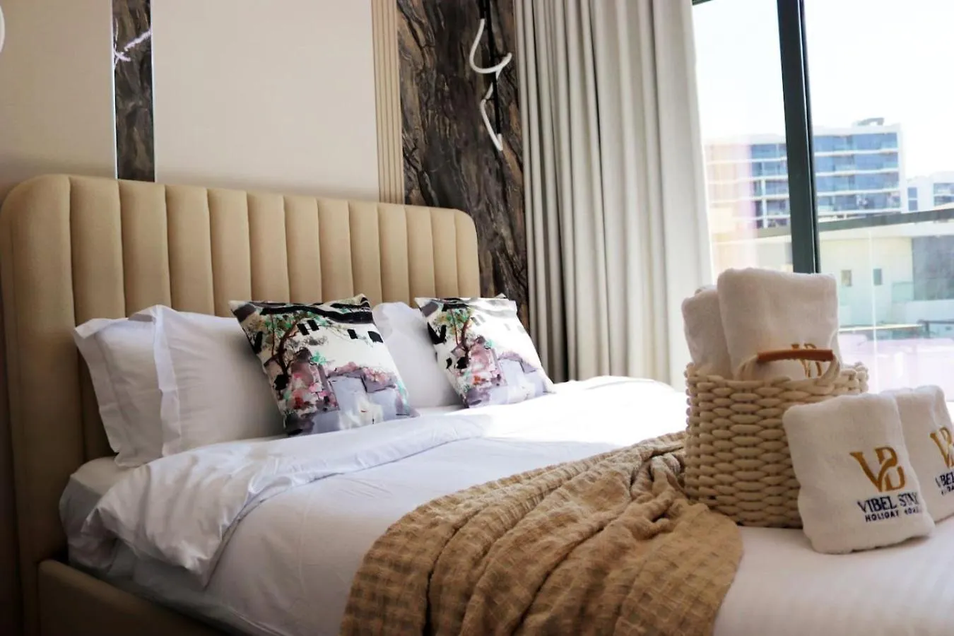 3Br Villa With Private Garden In Calero Damac Hills By Vibel Dubai